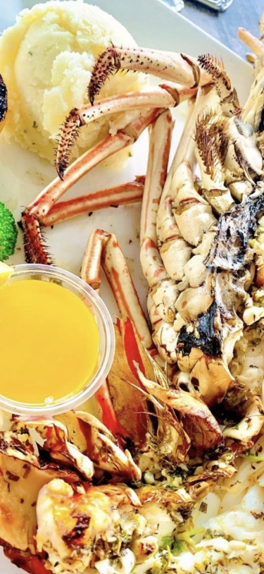 White Horse Pub & Restaurant – Bermudian Lobsters