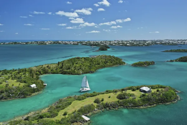 Sail Bermuda – Elusive Scenic