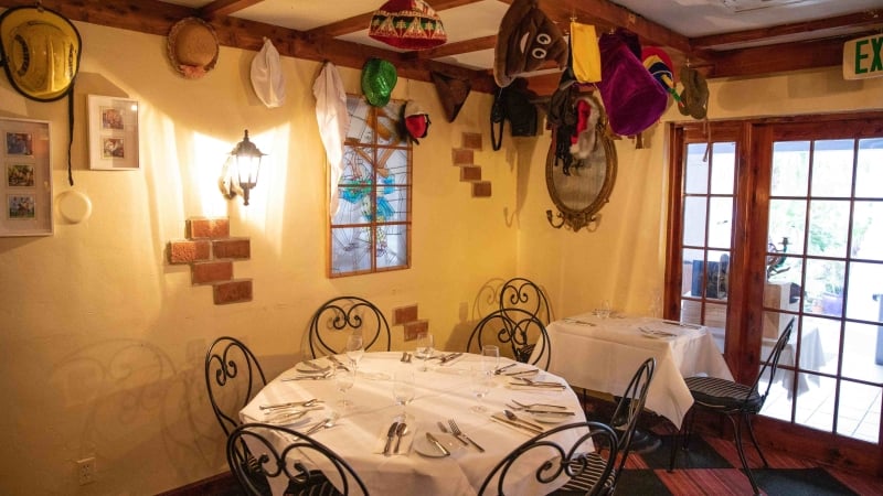 Mad Hatters Restaurant – Mad Hatters - Interior