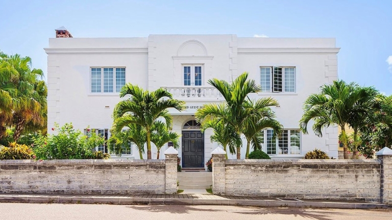 The Oxford House – Oxford House Front View