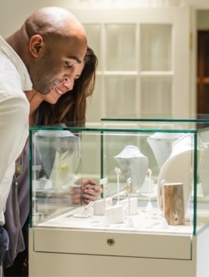 couple looking at jewellery