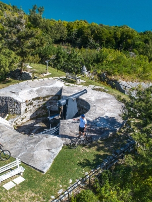 Scaur Park along the Railway Trail in Bermuda