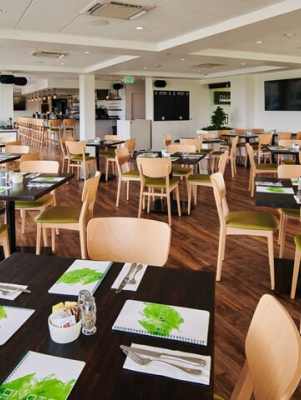 Divots Bar, Grill & Terrace – DIVOTS