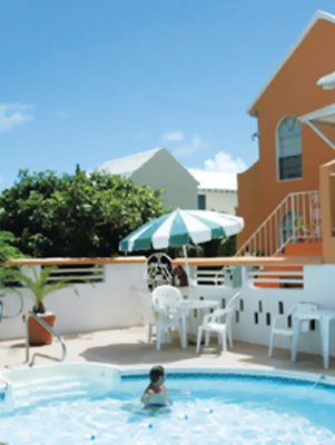 Bermuda Cyber Sale at Dawkins Manor – Pool View