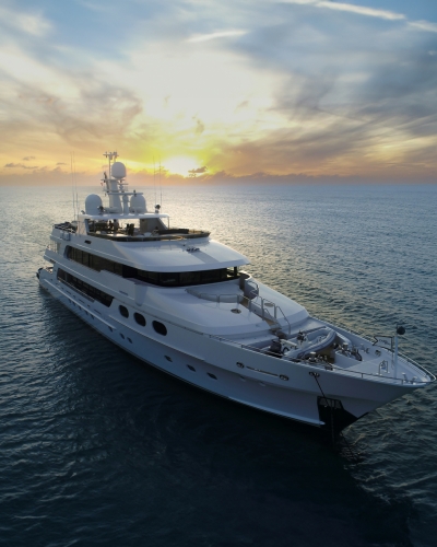 yacht