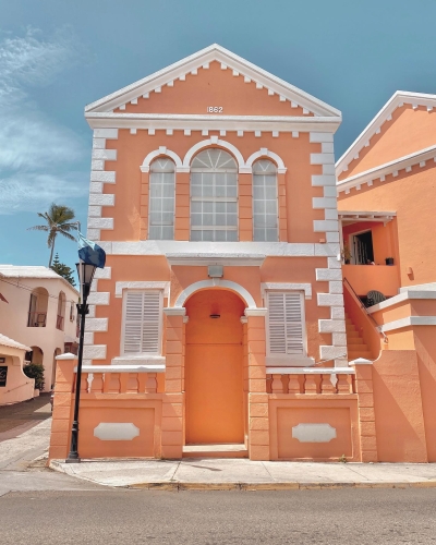 A peach coloured sandstone house on Bermuda