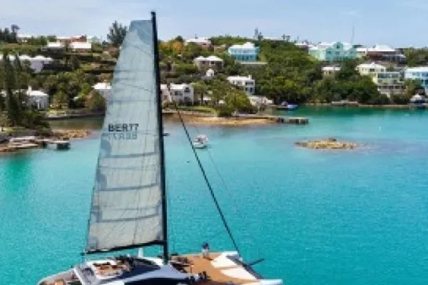 The Zara catamaran sails in Bermuda
