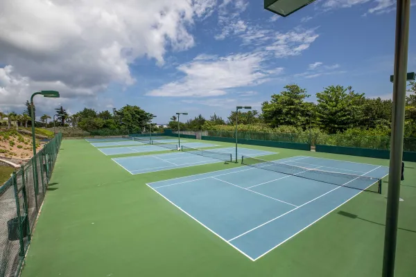 A Bermuda tennis court