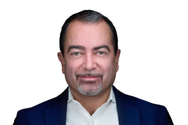 Michael DeCouto Headshot