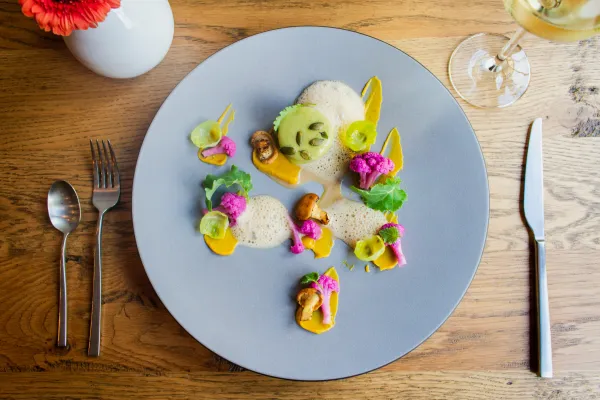 Art to Appetite - louis hansel-unsplash