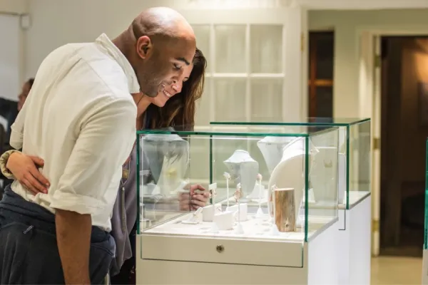 couple looking at jewellery