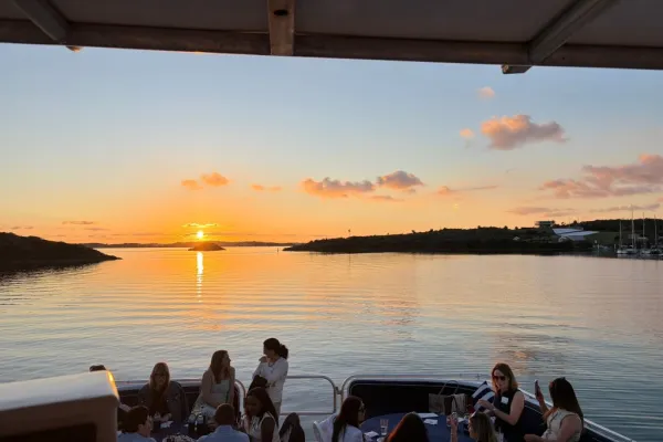 Wednesday Sunset Cruise Bermuda | ÜberVida
