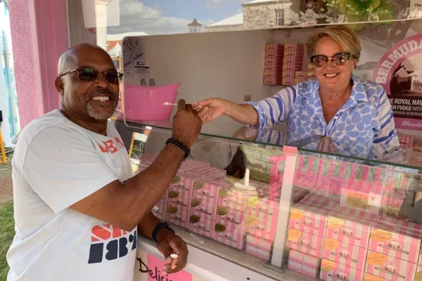 Bermuda Fudge Co. – Happy Customer