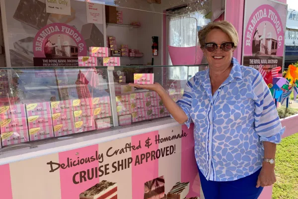 Bermuda Fudge Co. – Master Fudge Maker Sarah Burrows