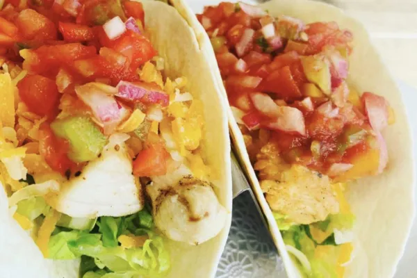 White Horse Pub & Restaurant – Local Wahoo Tacos