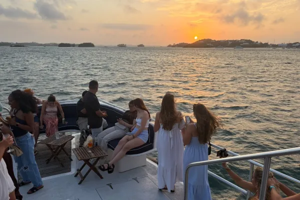 Pre-Remembrance Special Mini Cruise In Bermuda | ÜberVida Bermuda