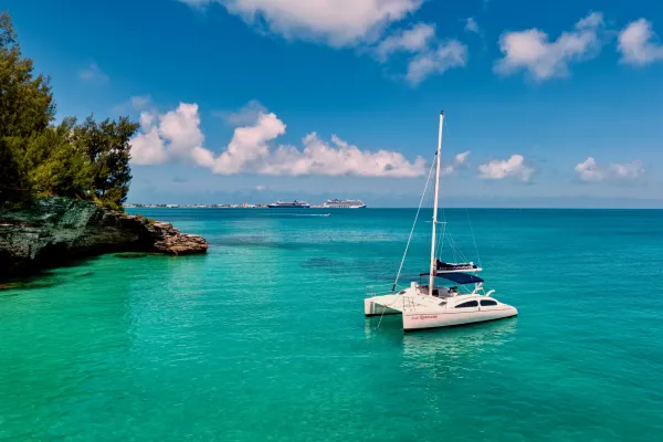 Restless Native Catamaran – A Iil Restless Catamaran