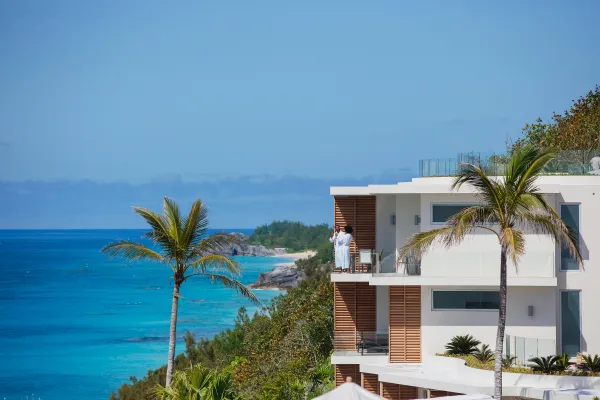 AZURA – Edgewater Building