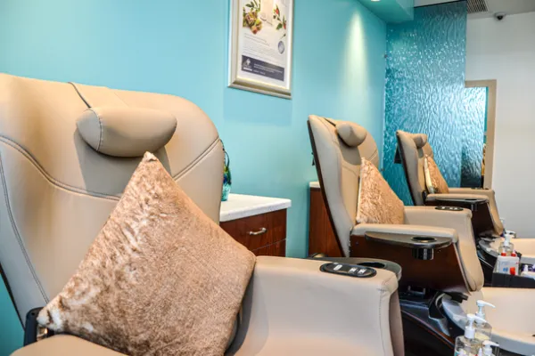 Ani's Nail and Beauty Lounge – Ani's Nails 5