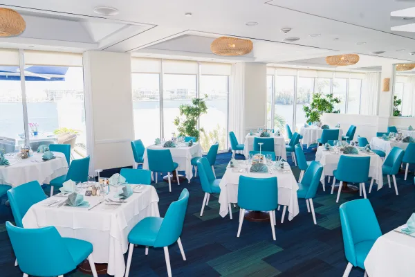 Aurora – Aurora - Restaurant Interior