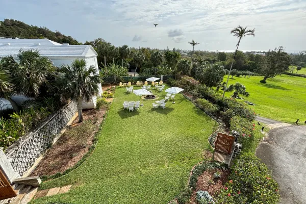 The Botanist Cafe & Garden Lounge – Outdoor_Rose_Garden