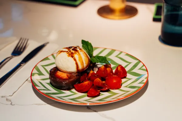 Clarabell's – Clarabell's Buratta Salad