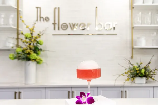 The Flower Bar – A Drink At The Flower Bar