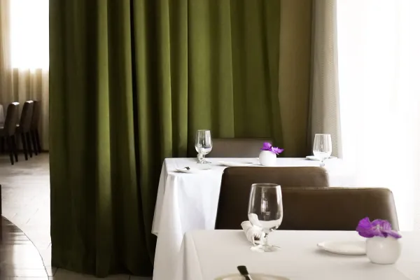 Harry's Restaurant – Dining Room