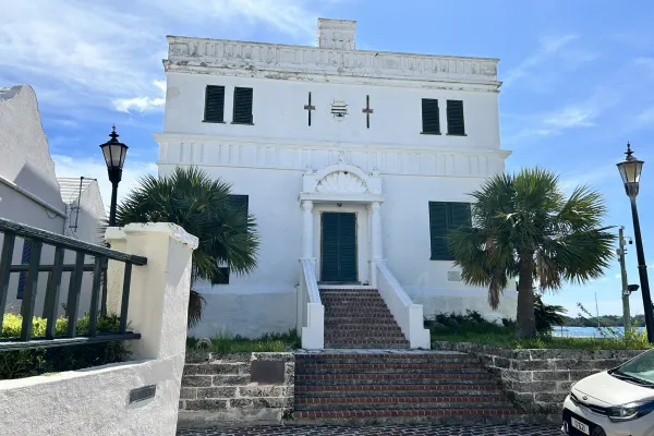 Bermuda Heritage Tours – The Old State House