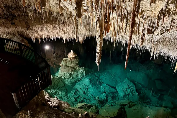 Leamington Caves – Leamington Caves Interior