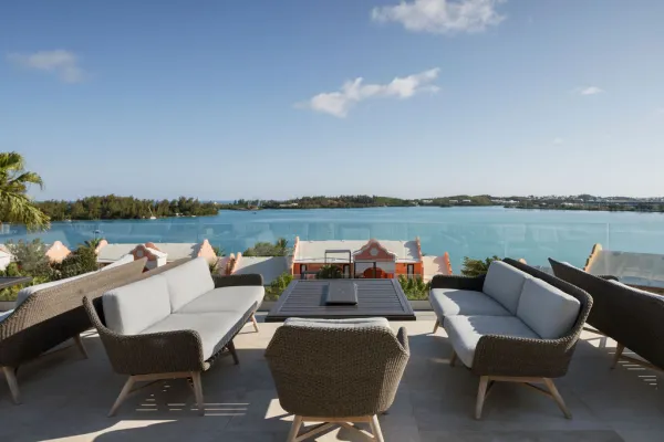 Grotto Bay Beach Resort & Spa – Panorama Lounge