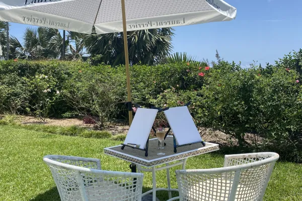 Holistic Bermuda – The Botanist