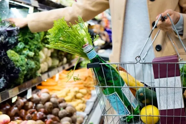 Arnold's Family Market – Women Grocery Shopping