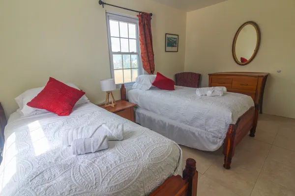 Arlington Getaway – Second Bedroom