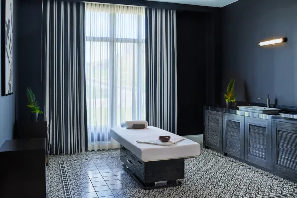 The St. Regis Bermuda Resort – Spa And Massage At St. Regis