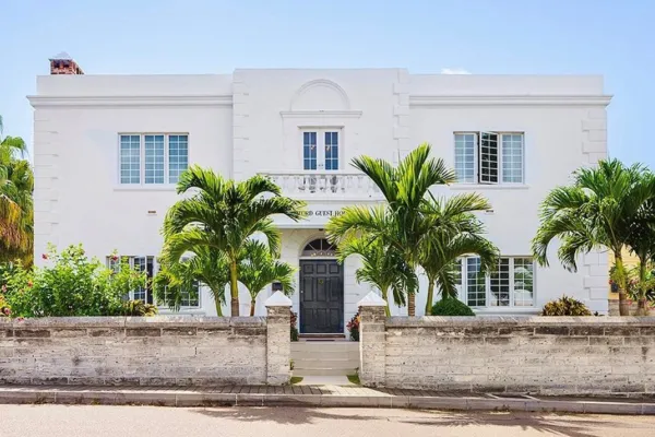 The Oxford House – Oxford House Front View