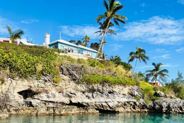 ‘MasterView Waterfront Retreat – Overlooking Bermuda’s Great Sound