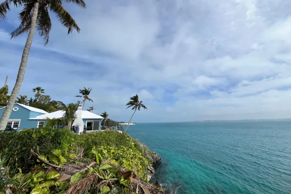 ‘MasterView Waterfront Retreat – MasterView Perched On A Cliff Overlooking The Great Sound