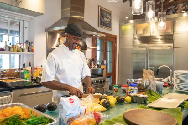 Chiko's Catering Bda – Chef Chiko