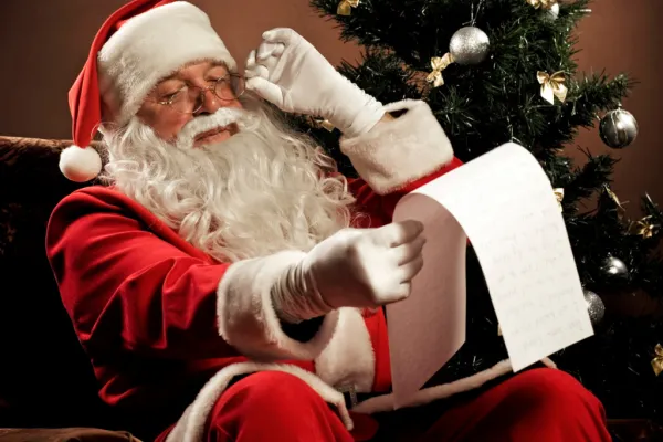 Santa Comes To Town