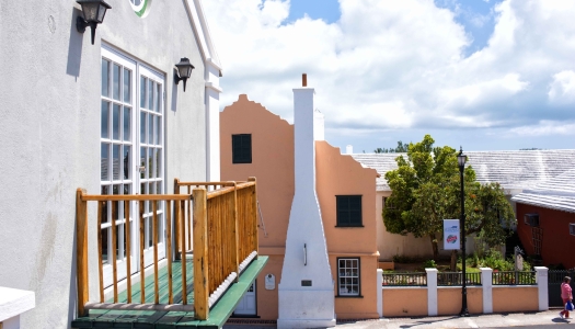 Exterior image of the Globe Hotel