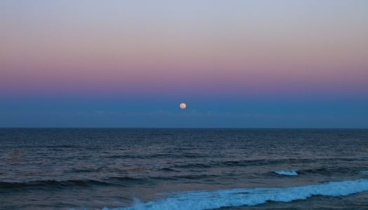 Full moon at The Loren