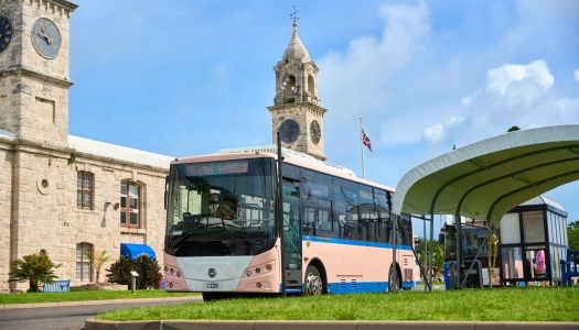 A wide view of a Bermuda bus in Dockyard.