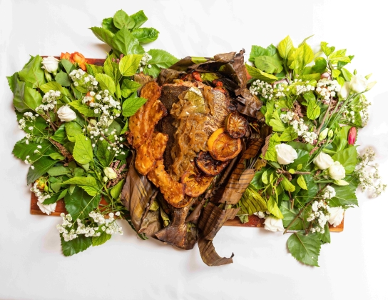 A sample of Tyka Edness' food with flowers