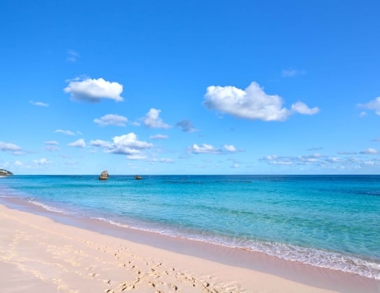 View of warwick long bay pink beaches.
