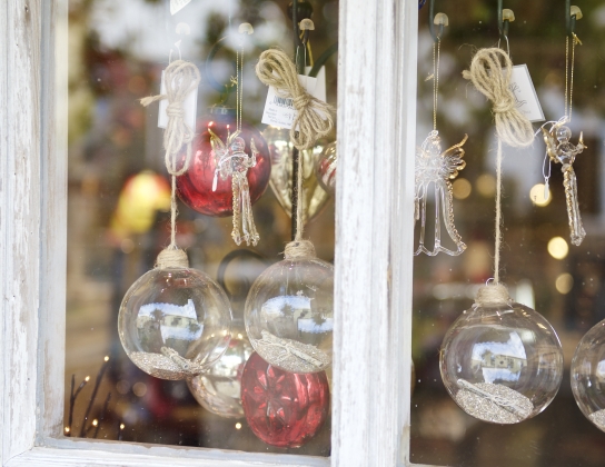 Holiday Shop And Stroll In St. George's