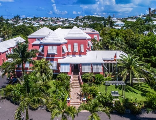 Free Night Offer at Royal Palms – Hero Royal Palms