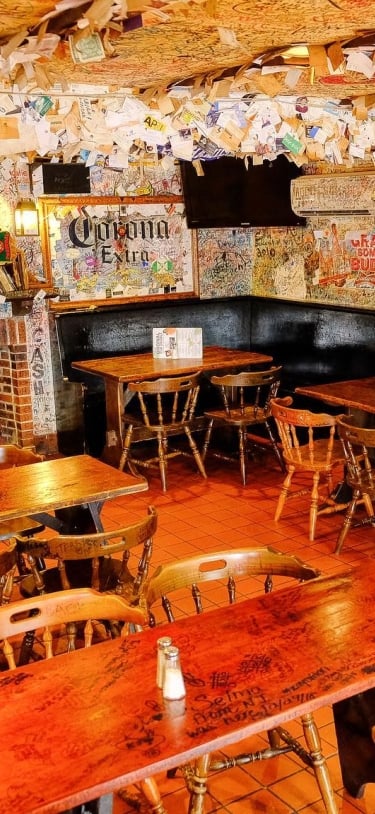 Swizzle Inn – Swizzle Inn - Interior 2