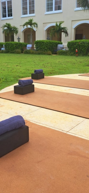 Explore In – Outdoor Yoga