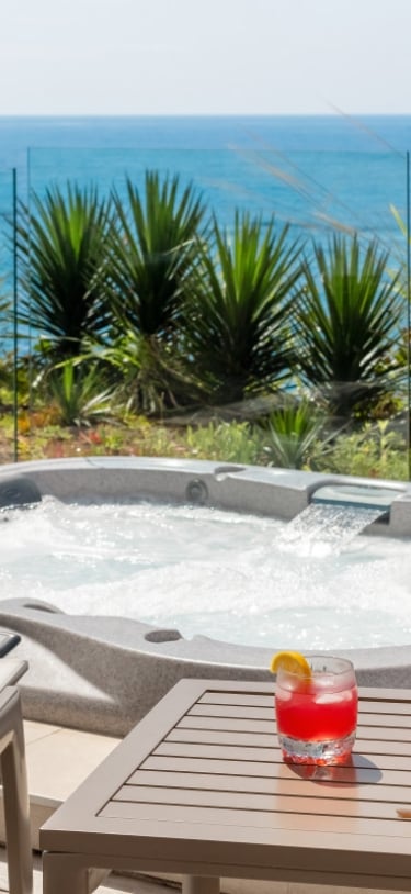 Azura Bermuda – The Cliff Terrace/ Private Hot Tub